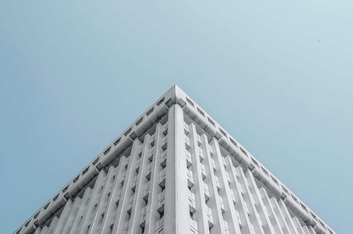 9场不败+扭亏为盈！曼联复苏启幕？还是仍走在钢丝上？