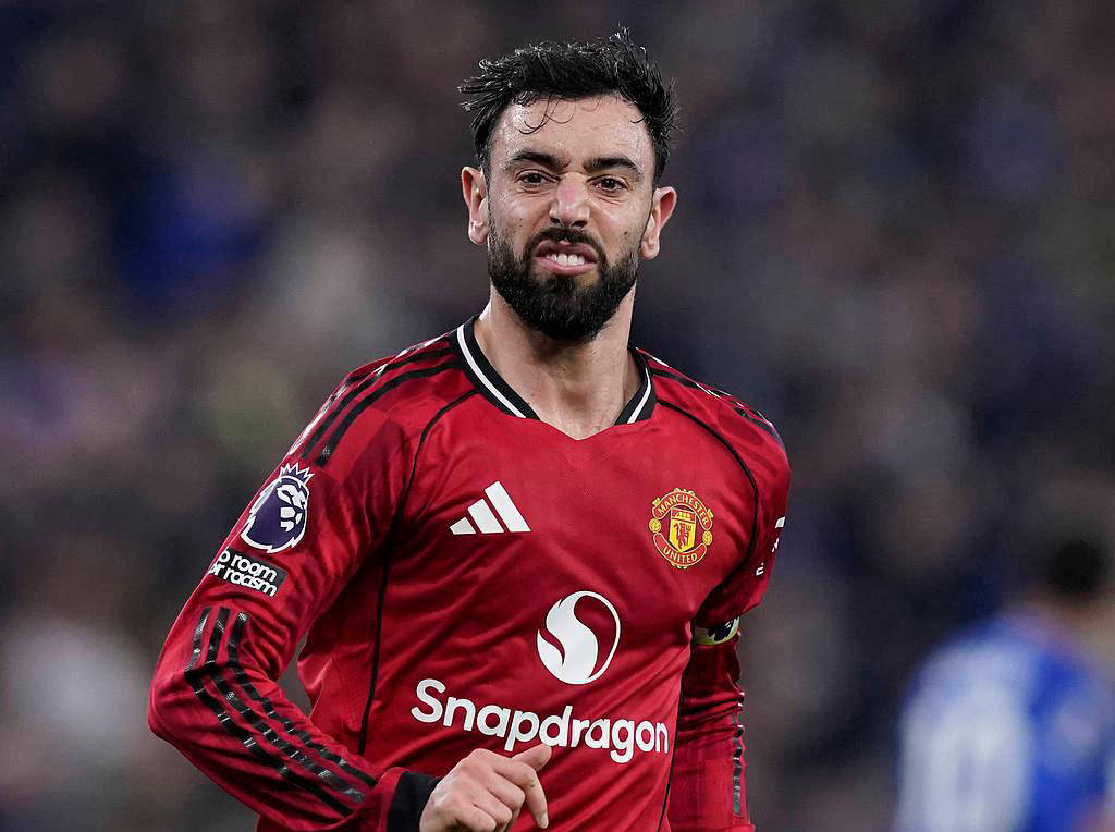 卡里克6轮狂揽16分转正成定局,B费与梅努确定留队,曼联阵容迎来稳定期